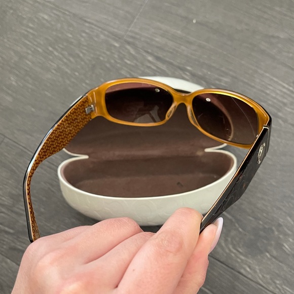 COACH SUNGLASSES🕶 - Picture 5 of 7